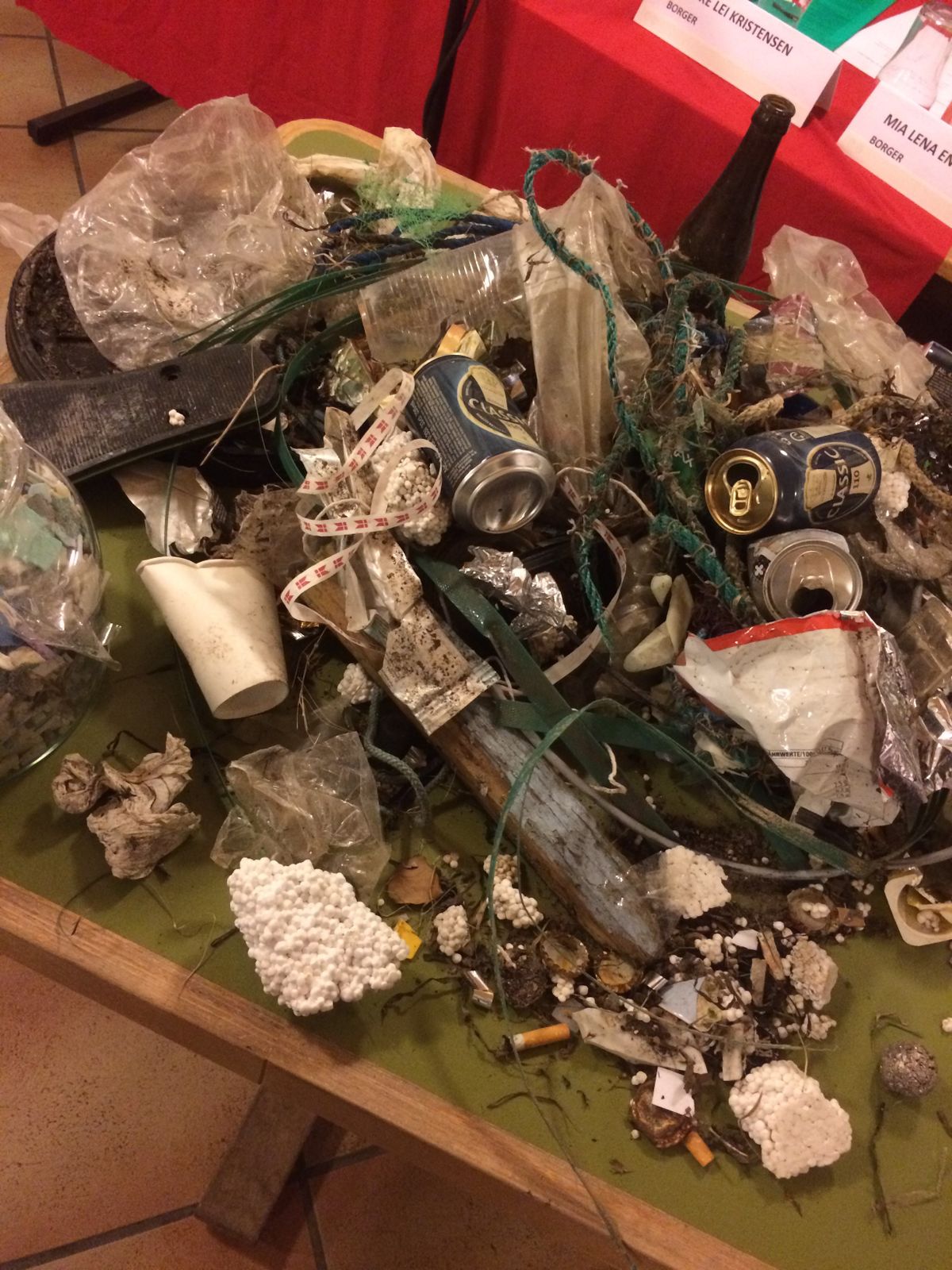 Plastic fundet i fjorden